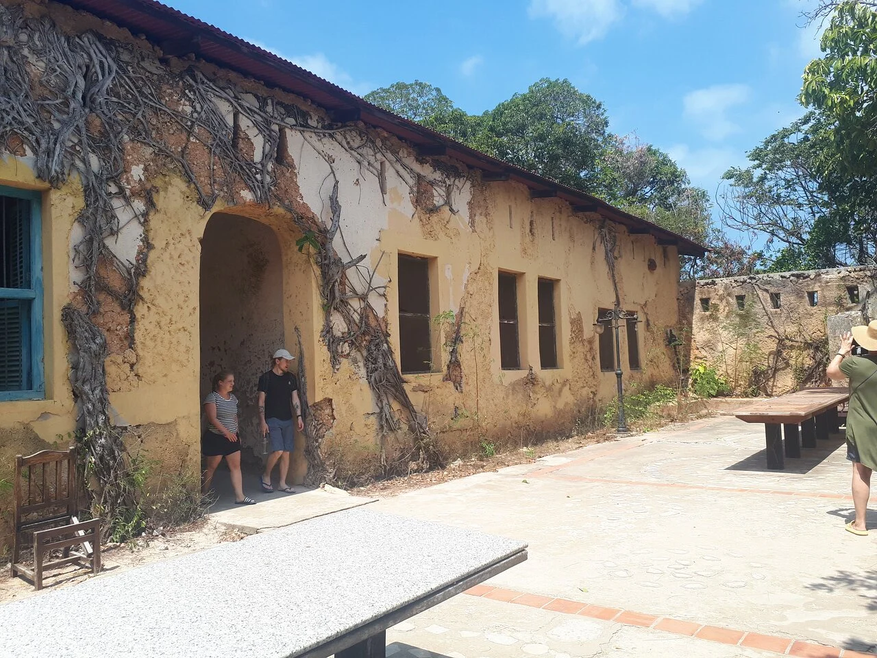 prison island 6